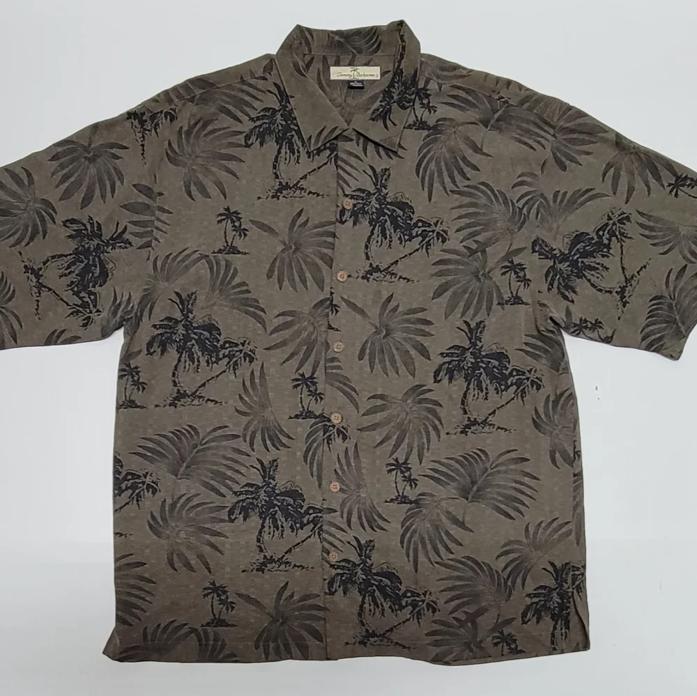 Large Tommy Bahama 100% Silk Brown Hawaiian Shirt‎